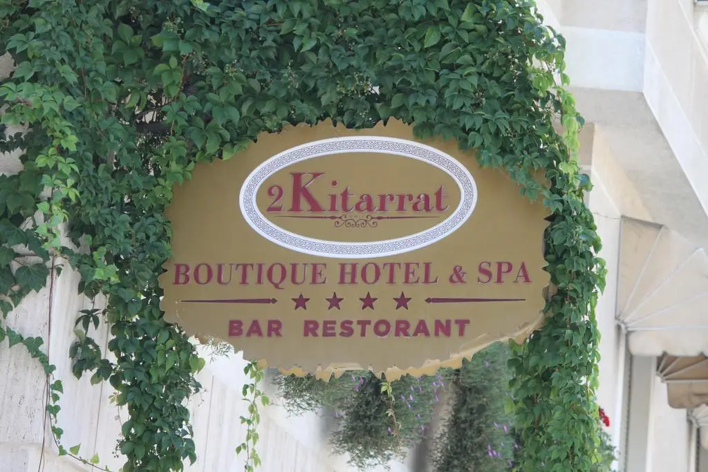 2 KITARRAT Boutique Hotel & SPA