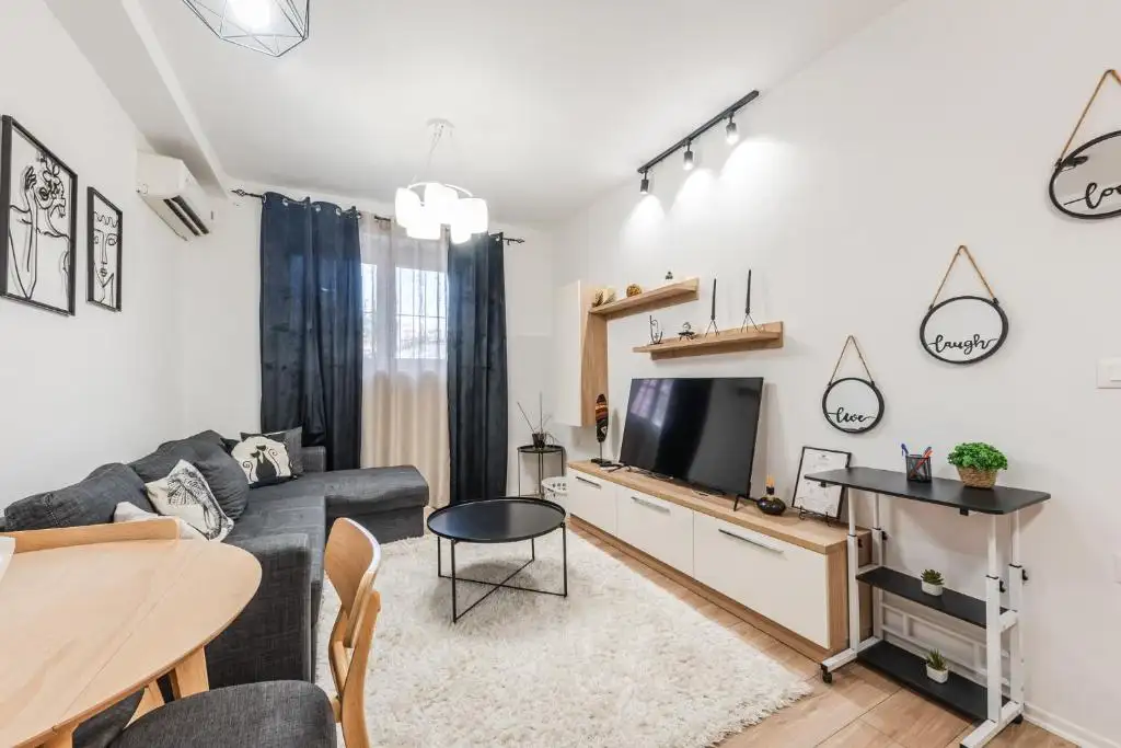Noir Apartment by Kondo Stays