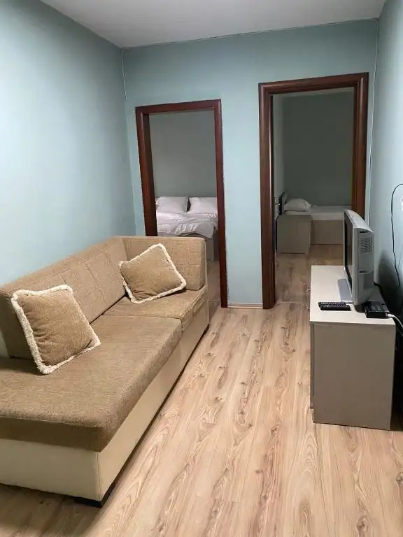 Itan's apartments
