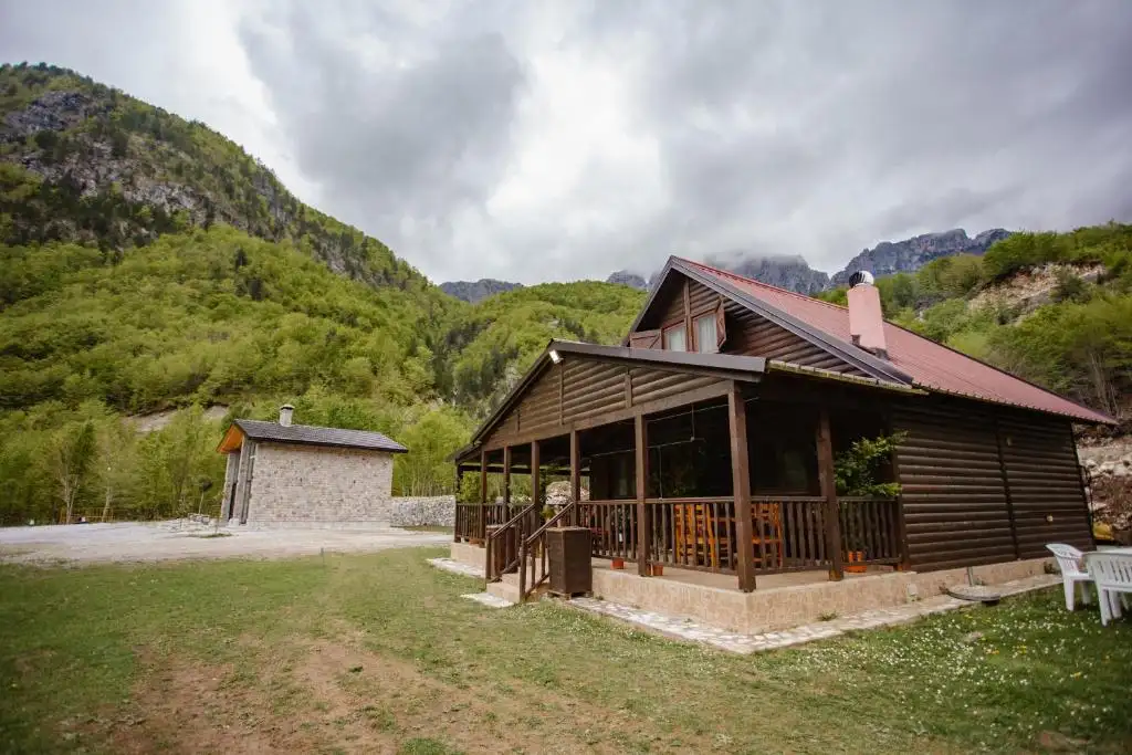 Shpija Ujevara e Vogel