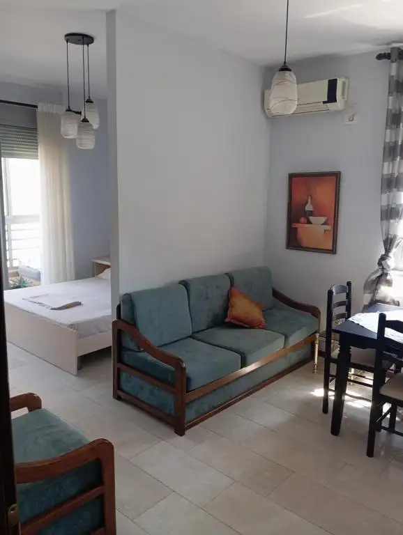 Turdiu center apart