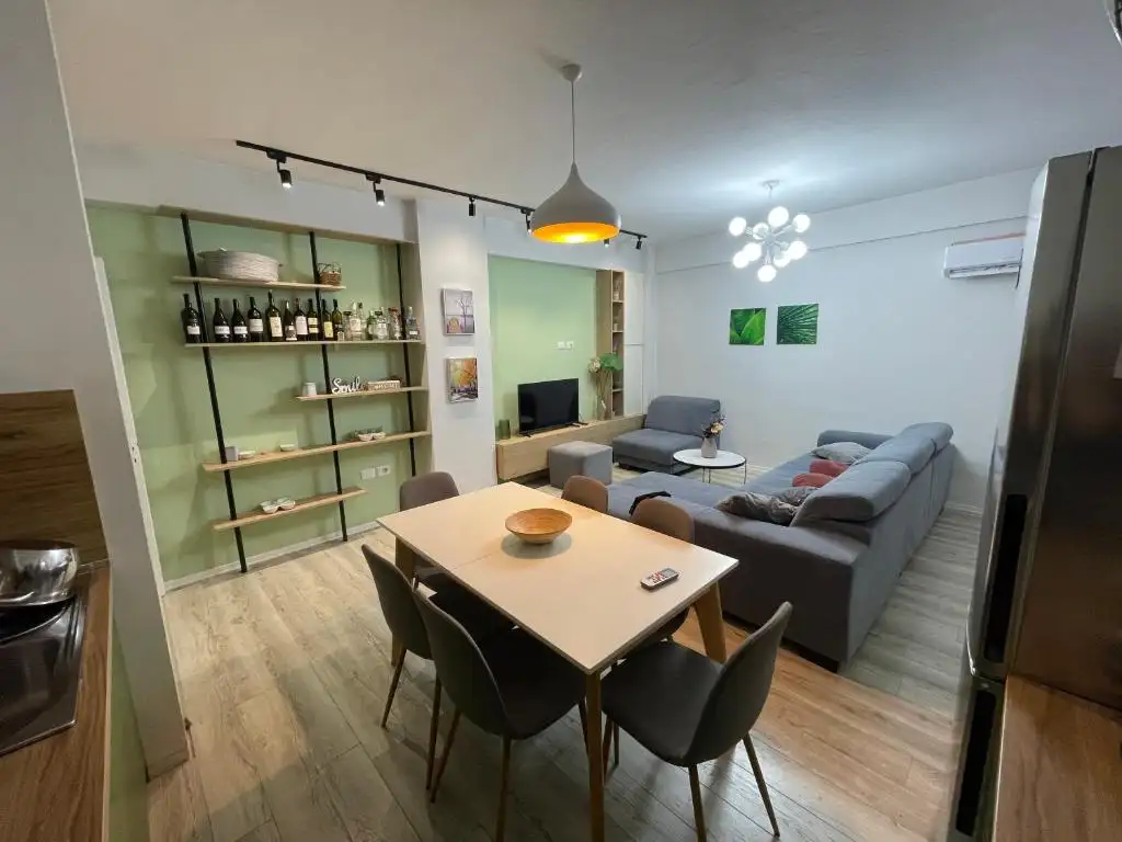 Via Albania - Zogu I Boulevard Apartament