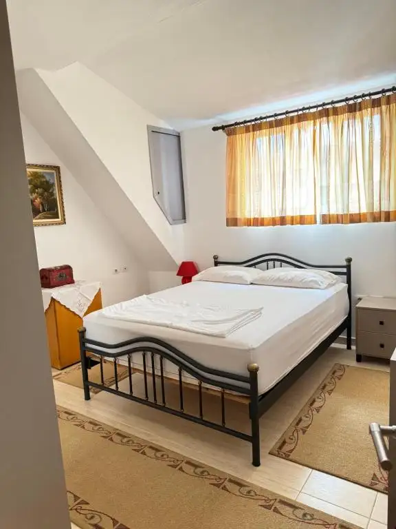 Top Floor 3 Bedroom Apartment Big Balcony Fia Apartments