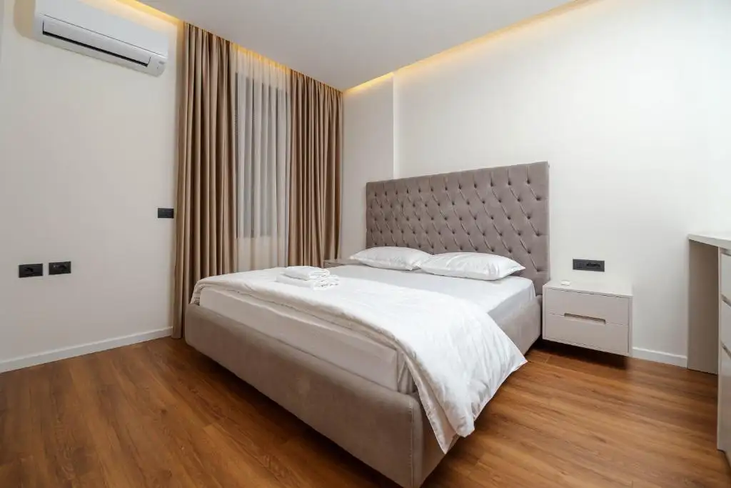 Newborn Apartment 4