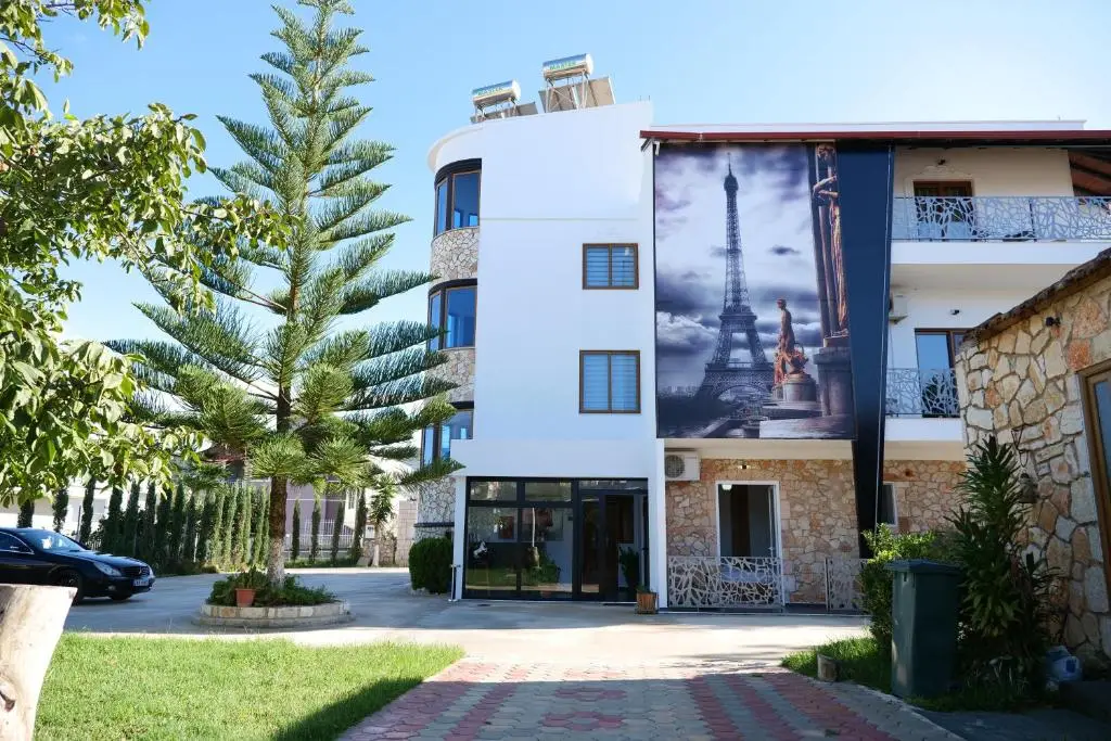 Ksamil Central Park Hotel 