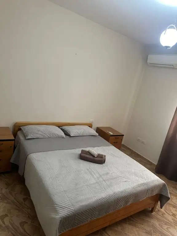 Zogu i zi,Ring center, Tirane