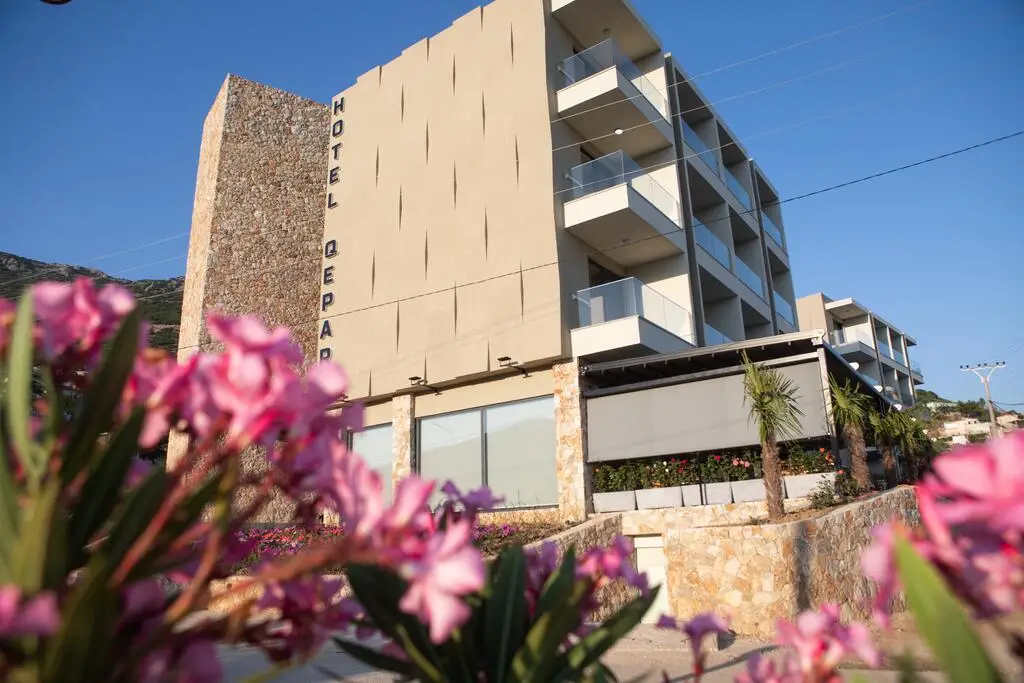 Hotel Qeparo
