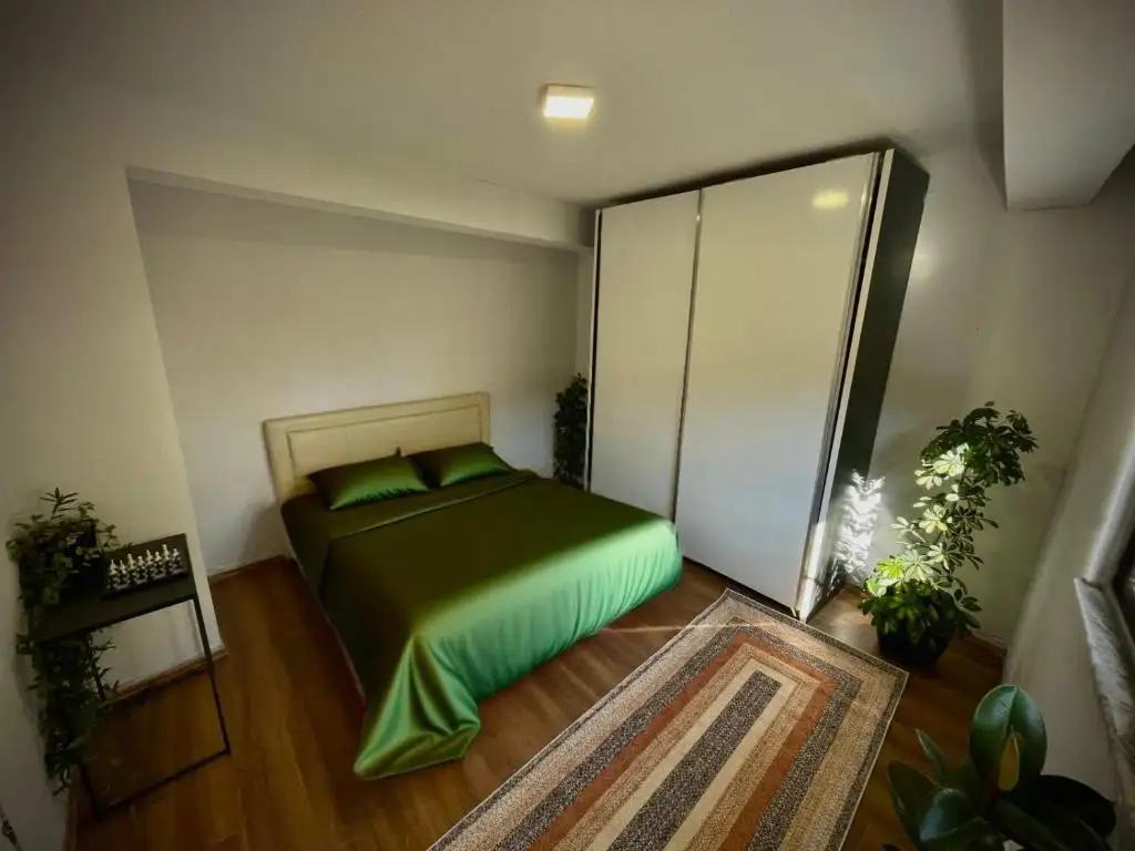 Santa Apartment, Tirana