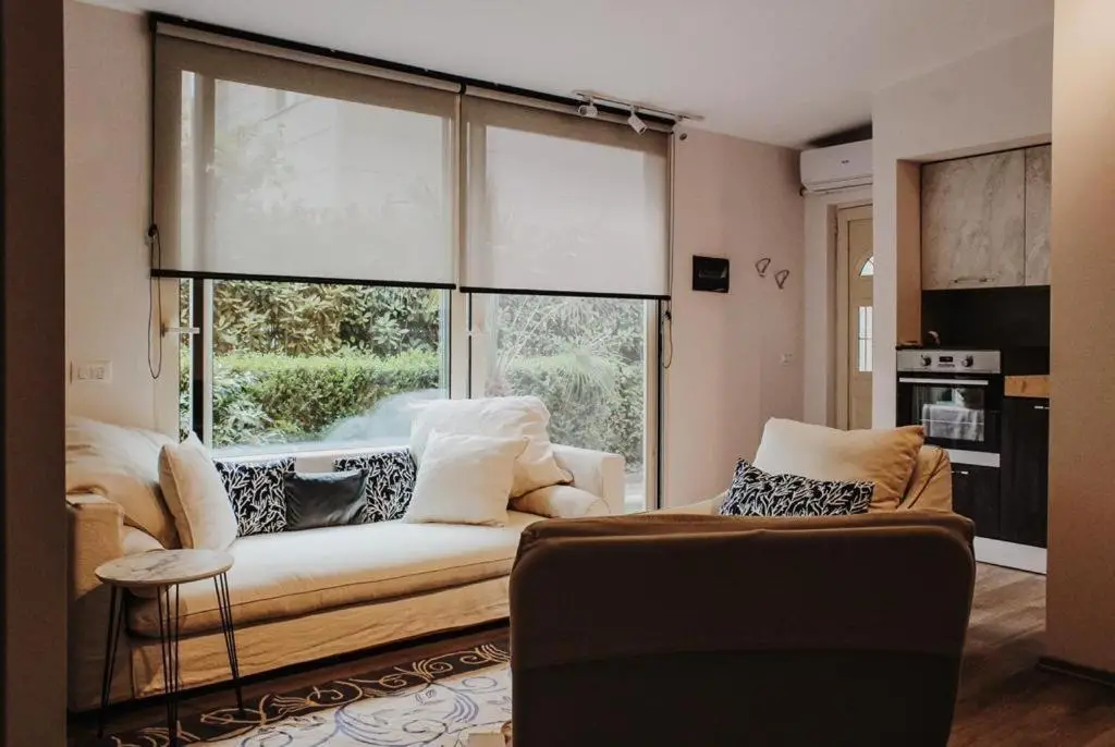 Newly renovated, 1-bedroom holiday house