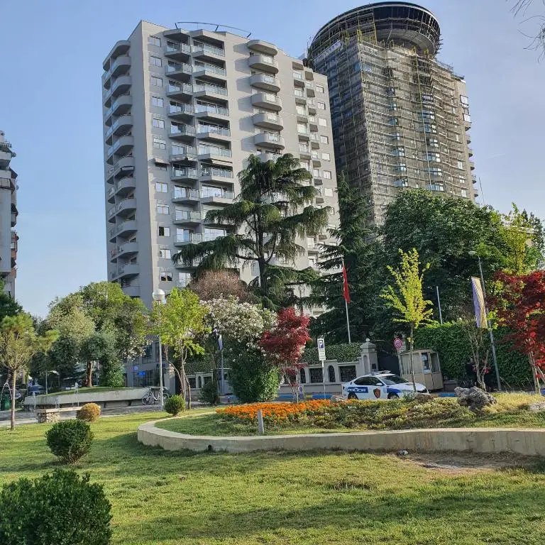 Top Luxury Tirana