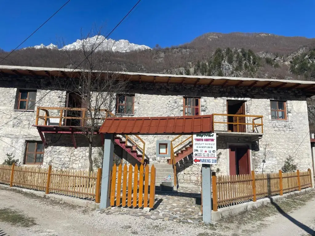 GUEST HOUSE Center Theth 