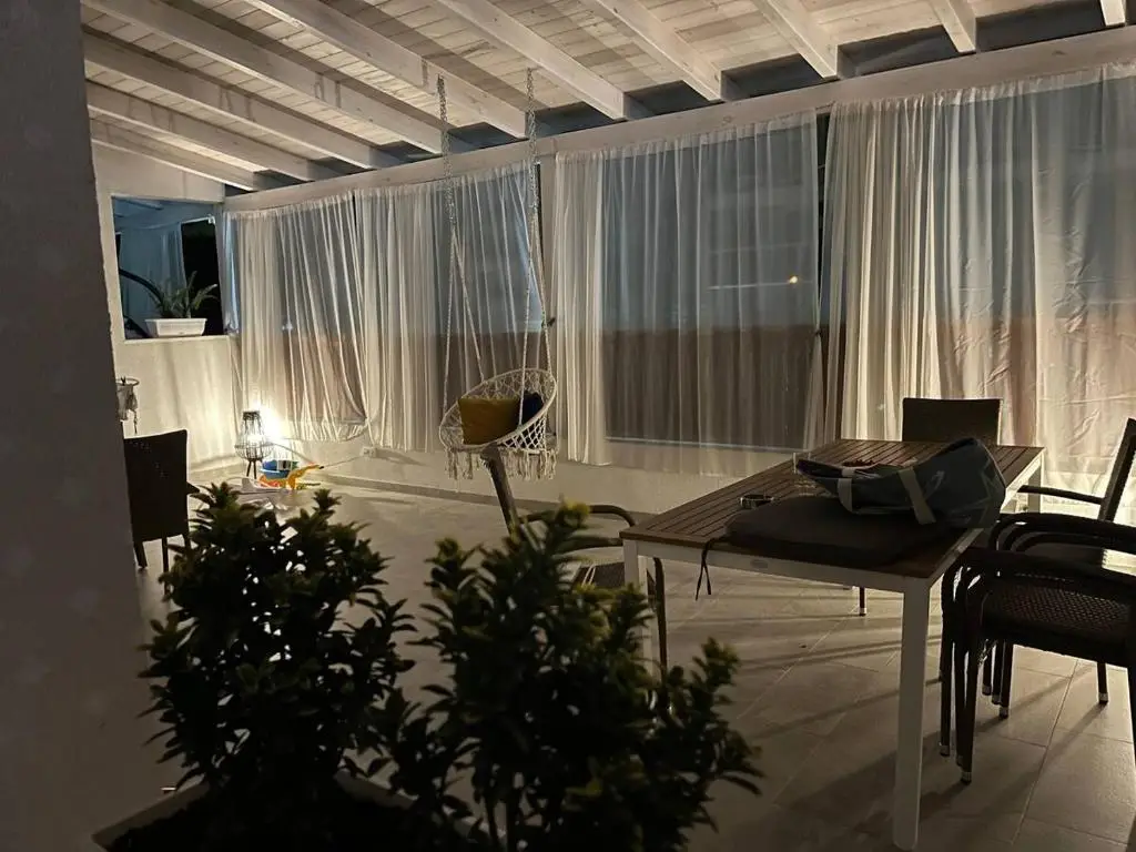 Lovely 2 bedroom apt with a huge veranda