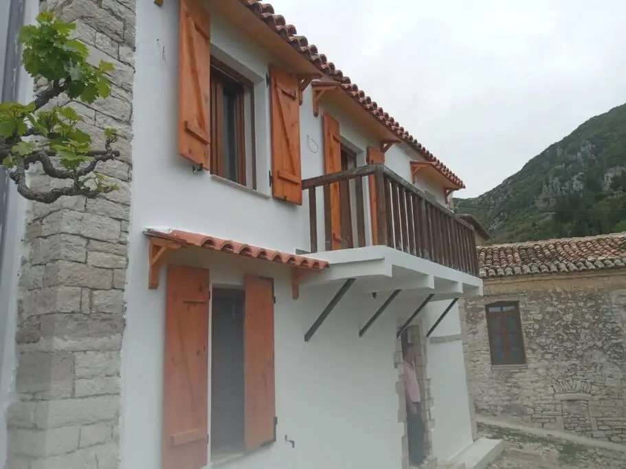 Cheerful 4 bedroom villa with patio