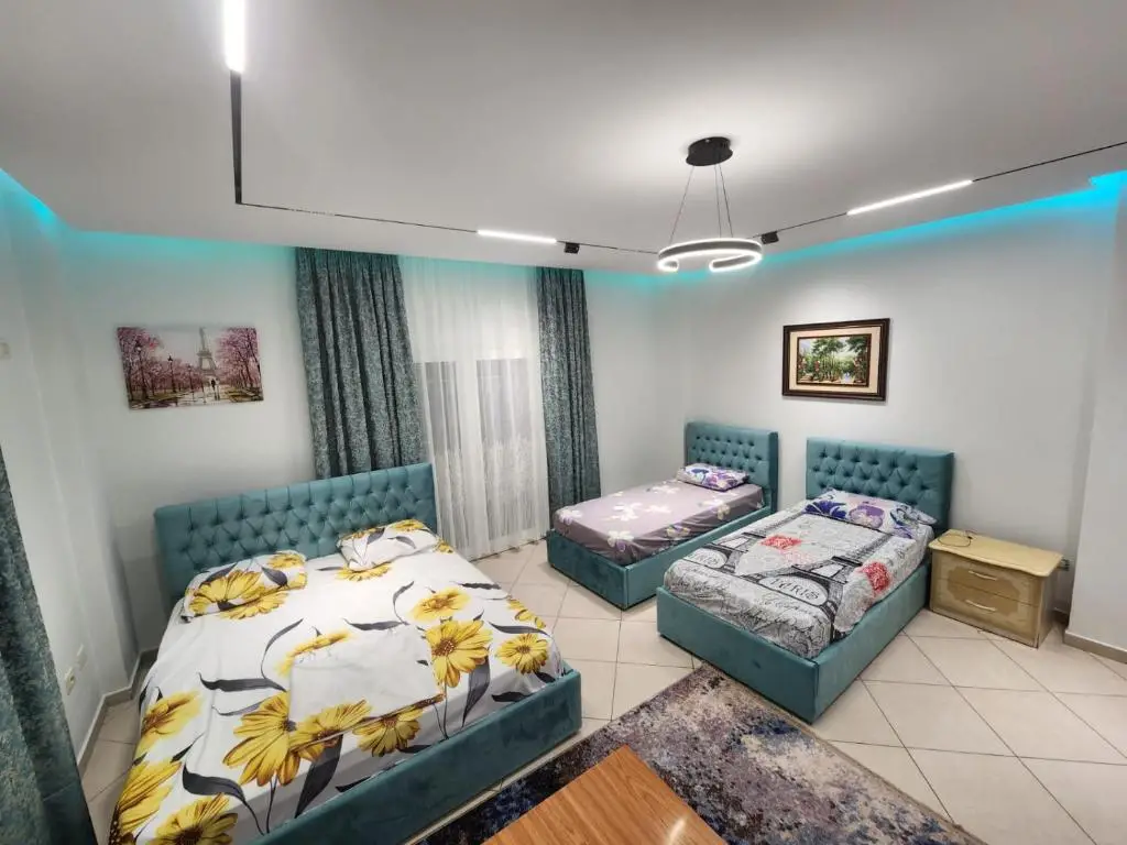 Tirana Class House