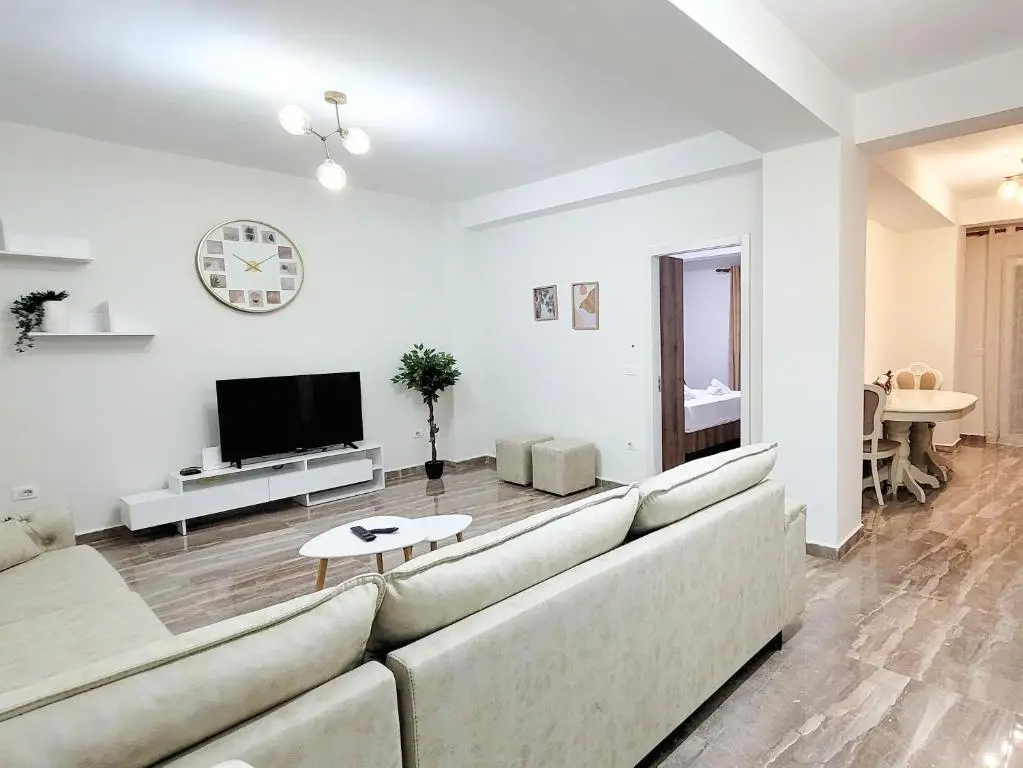 Skanderbeg Square View Superior Apartment 