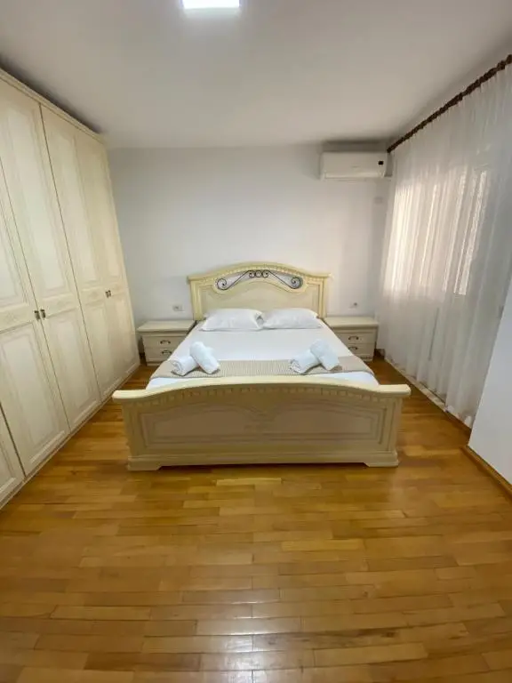 Premier Apartment