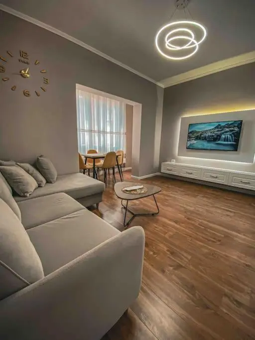 Niko's Apartment