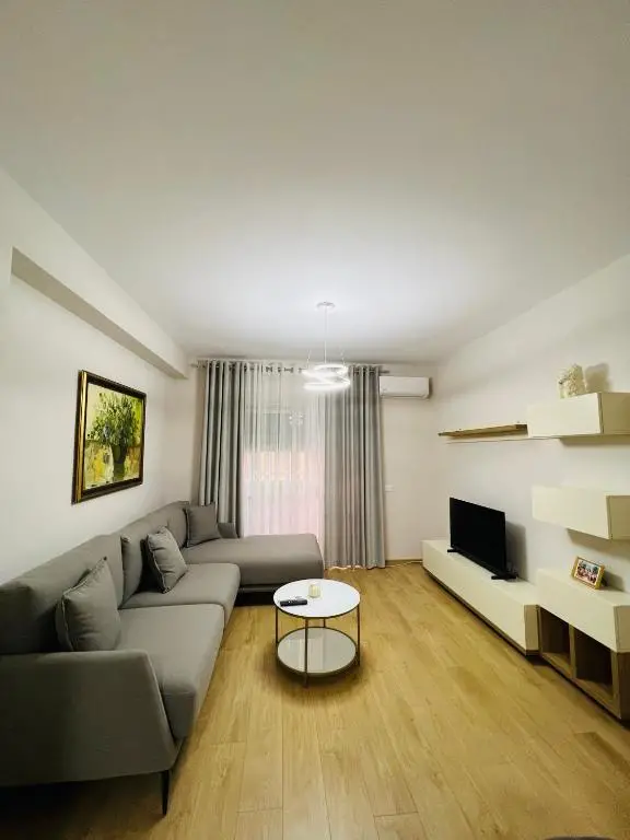 Lovely apartment, free parking