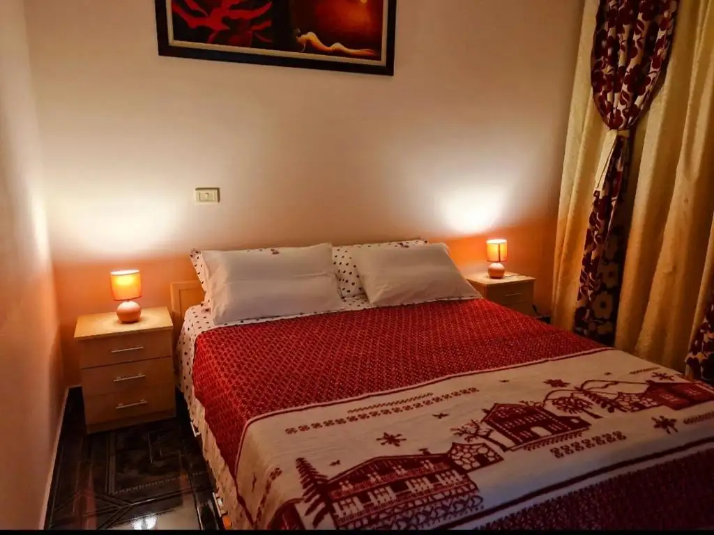 SweetHome Tirana Center, Skanderbeg Square
