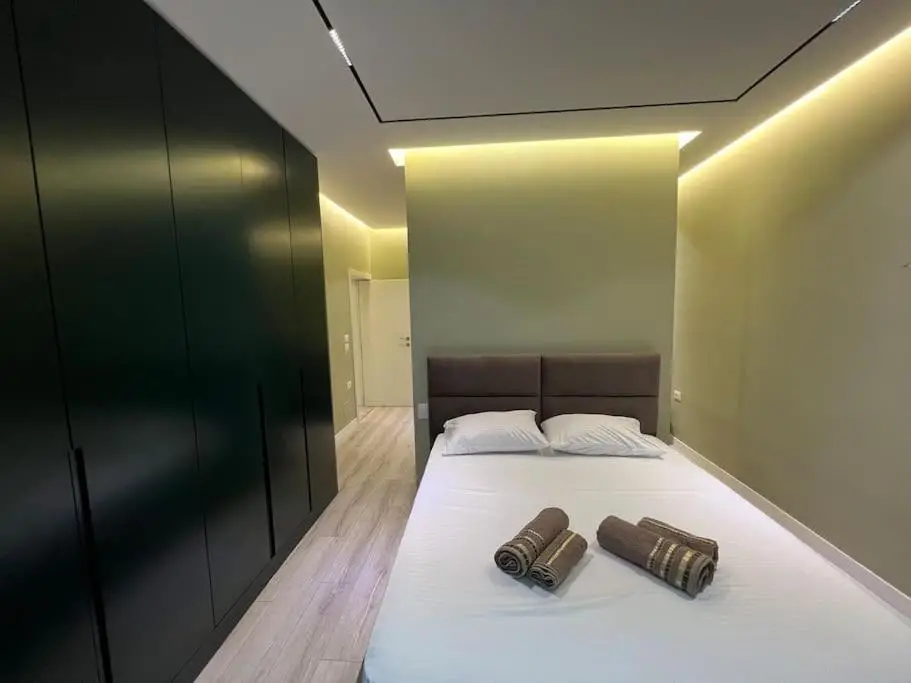 Stylish Apartment 2 (Near City Center)