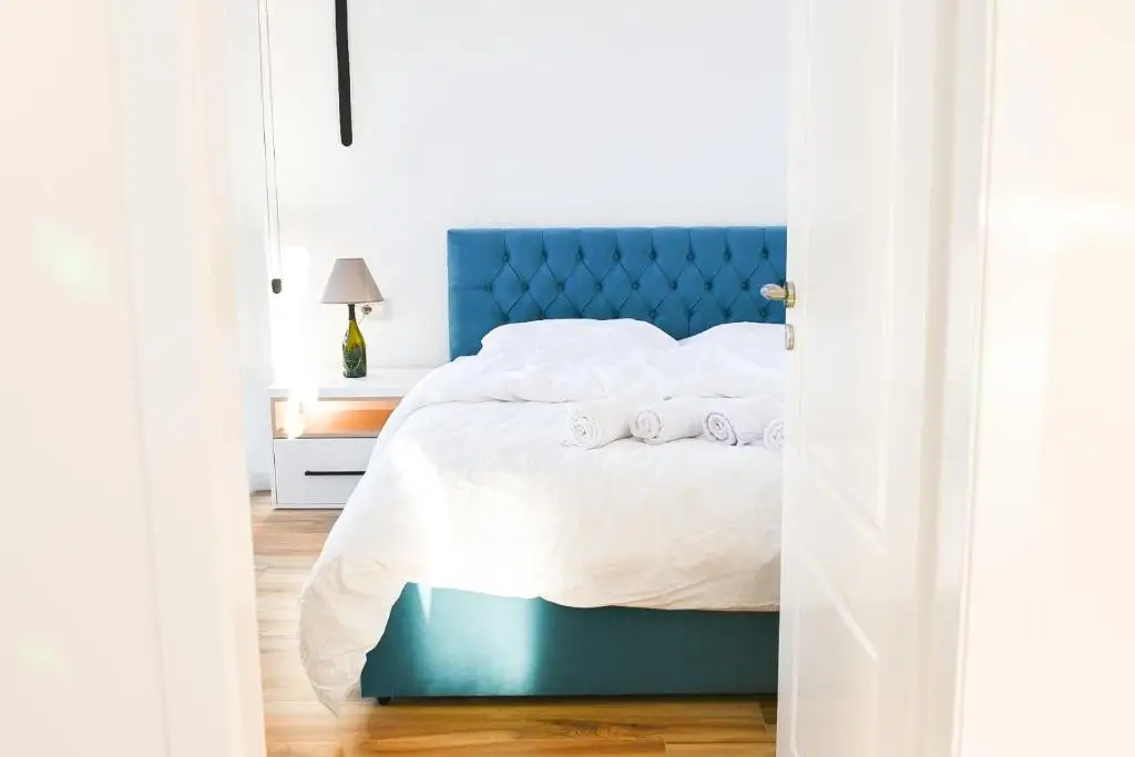 Matisse No3 - One Bedroom Apartment With Balcony