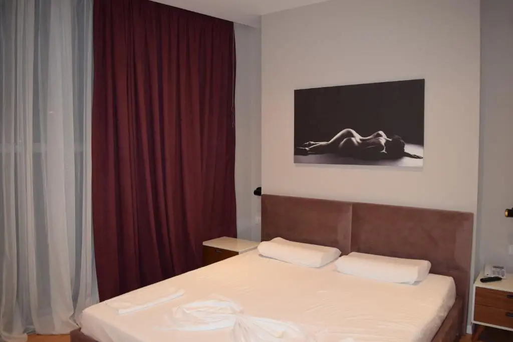 Star Hotel astir