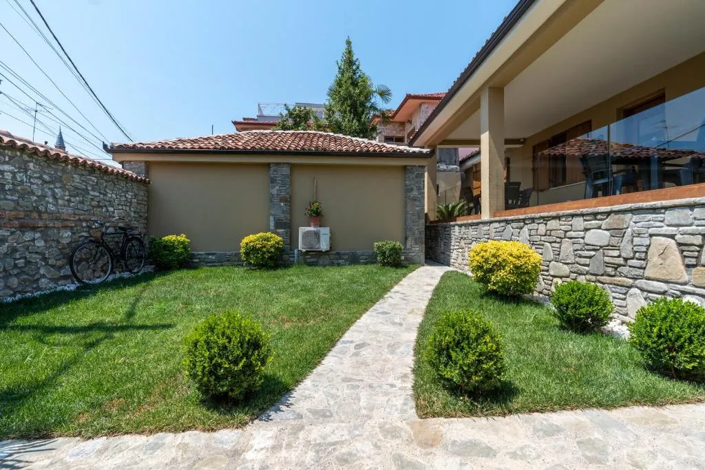 Villa Zoi A Stay to Remember I Guest House in Elbasan Castle