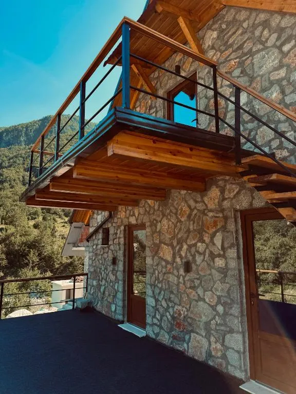 Vila Shkalla