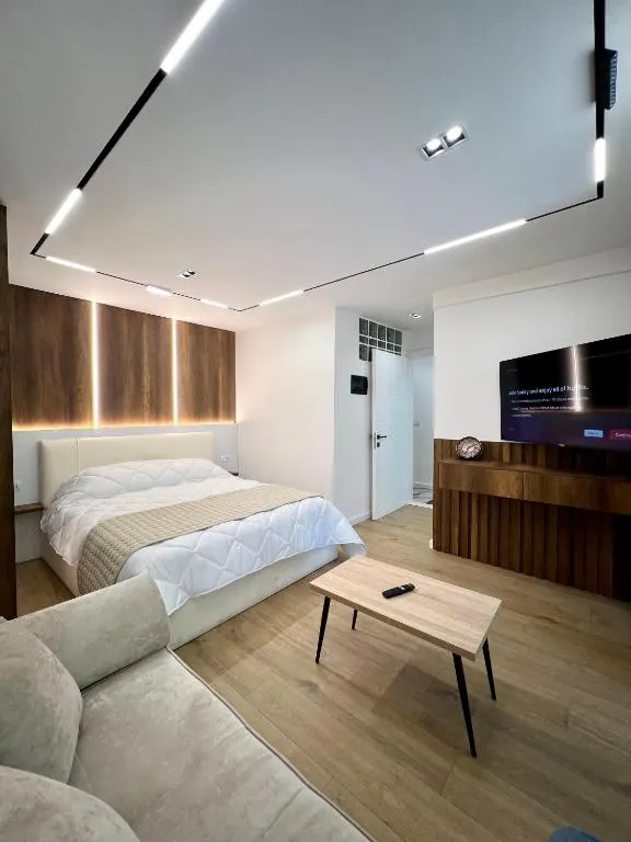 Aria's Apartments