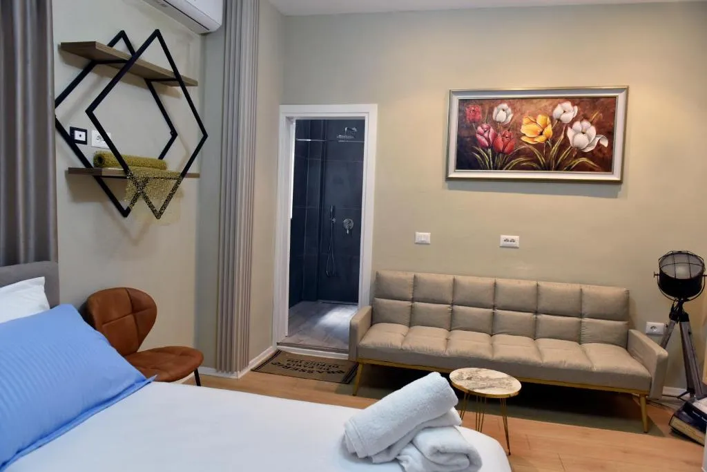 City Center Rooms and Apartments