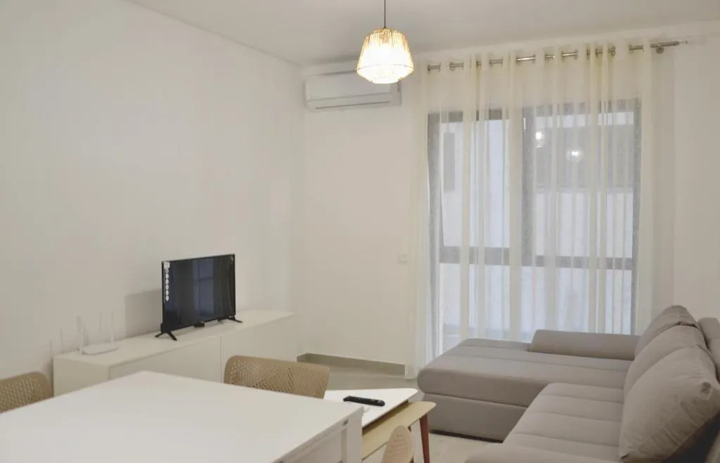 Seaside Apartment 24 , Rana e Hedhun