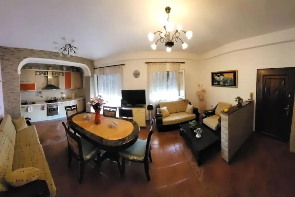 Accogliente casa nel centro storico di Valona