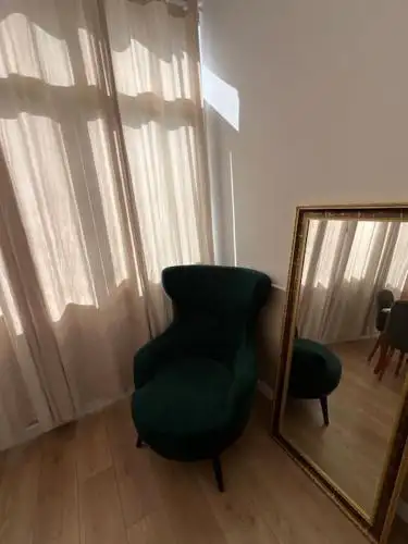 Hugo Apartment