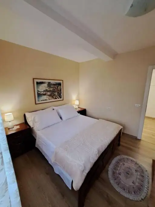 Quiet, Cozy, Luminous Apartment