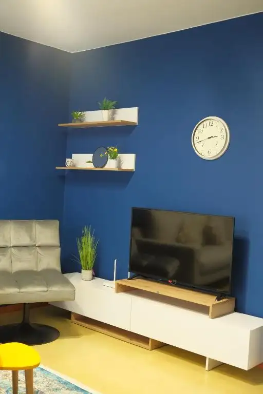 Oak Street Apartment