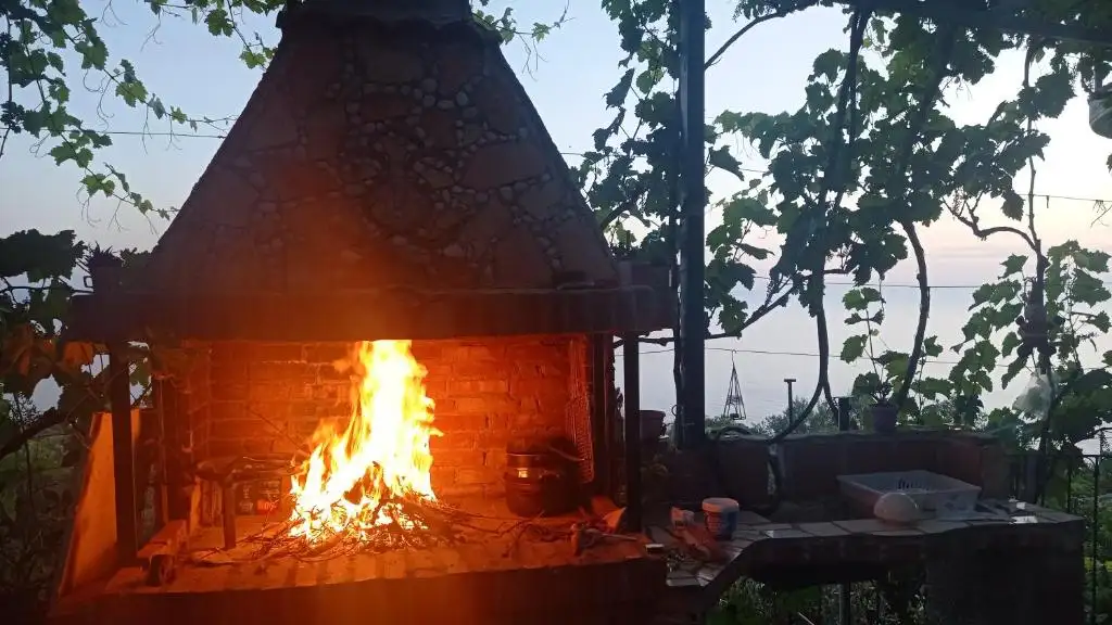 Shenmiter Lukove
