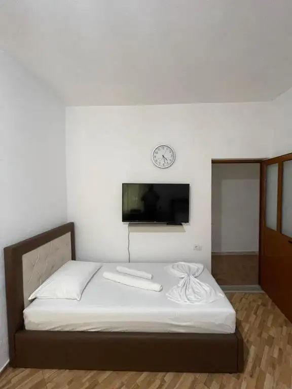 Yllis Rooms
