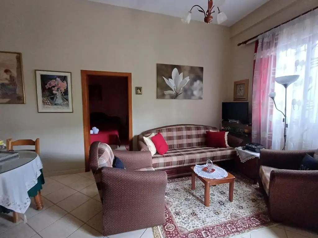 Cozy Home in Gjirokastra