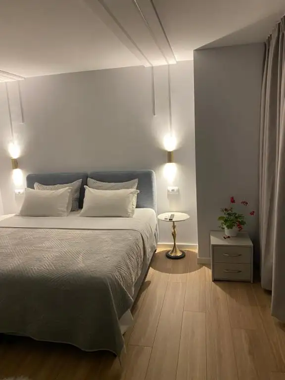 Room 1