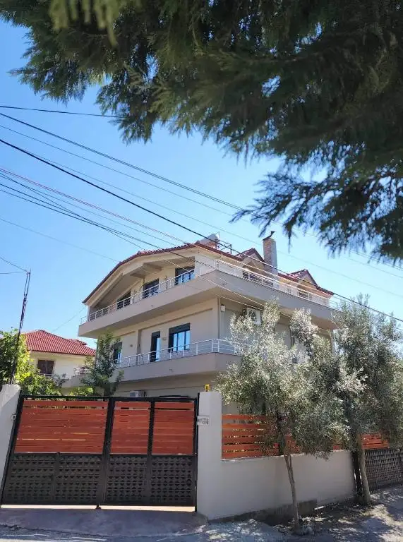 Modern Apartment by Ceni, Elbasan