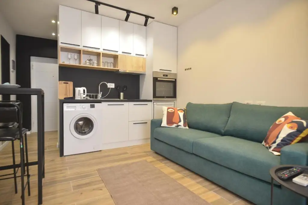 Tirana Accomodation Premium